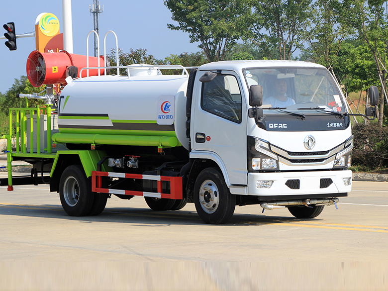 國(guó)六小多利卡 5噸 噴霧車