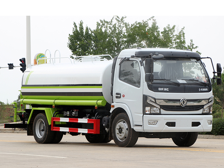 國六大多利卡 9.2噸灑水車