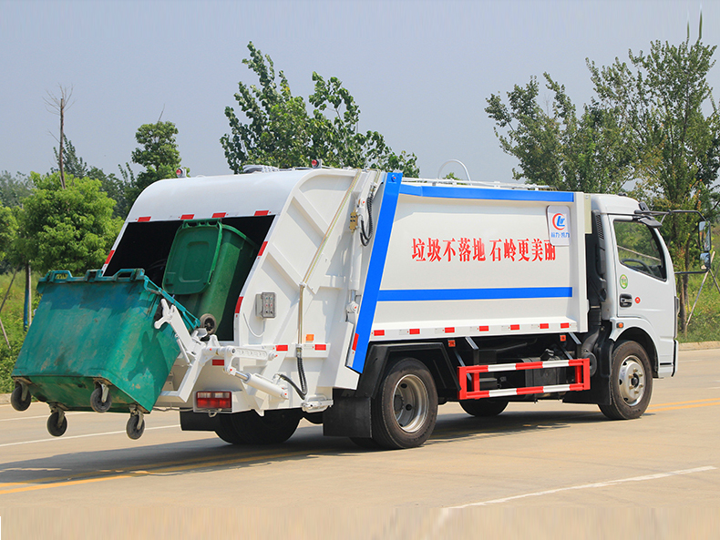 國六大多利卡 8方 壓縮垃圾車