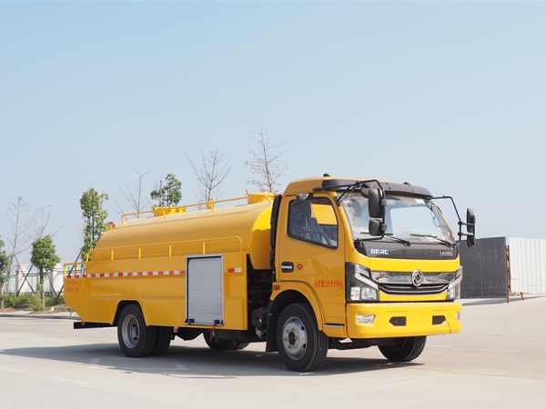 東風(fēng)多利卡3800軸距  高壓清洗車