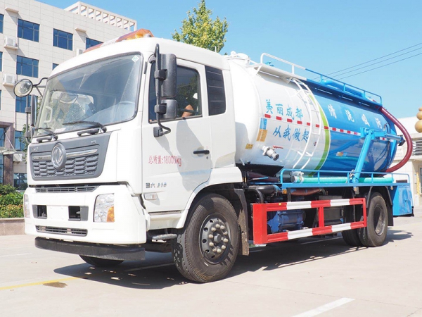 天錦清洗吸污，4700軸距一體罐