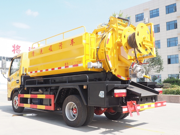 國六東風多利卡清洗吸污車3308 工程黃