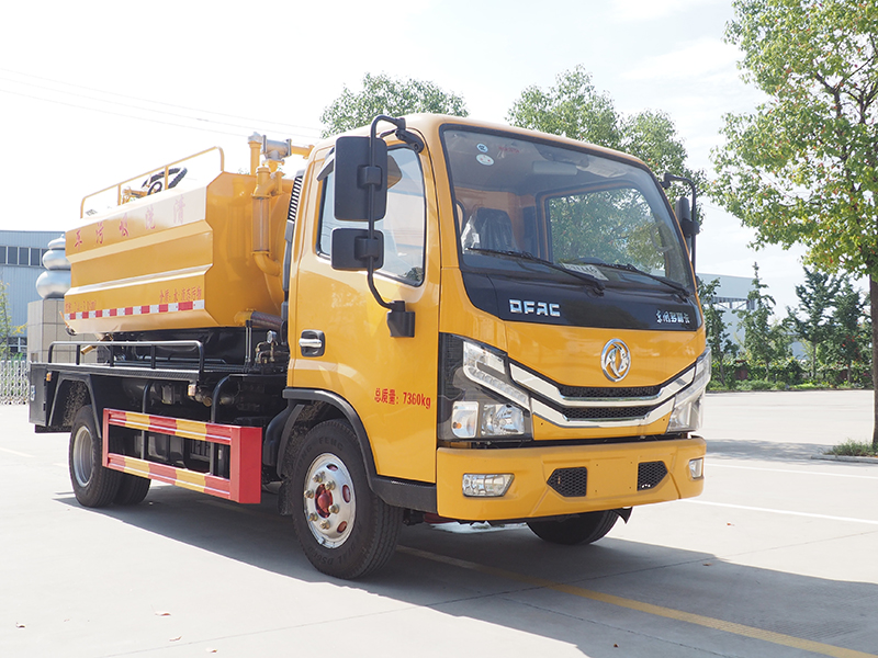 國六東風多利卡清洗吸污車3308 工程黃