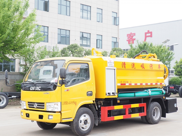 大多利卡清洗吸污，3800軸距一體罐（工程黃）